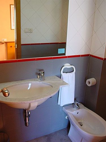 Hotel Монтмело Экстерьер фото